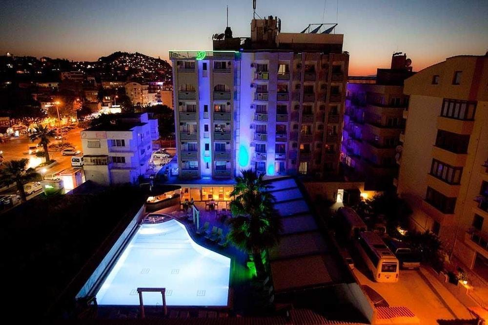 Duqqan Deluxe Hotel Кушадаси Екстер'єр фото